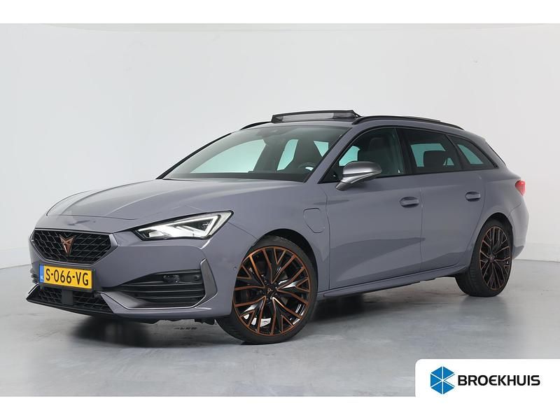Grijs Gebruikt 2021 Cupra Leon VZ Stationwagen | € 28.395 (Iets duurder) - Afbeelding 1/4