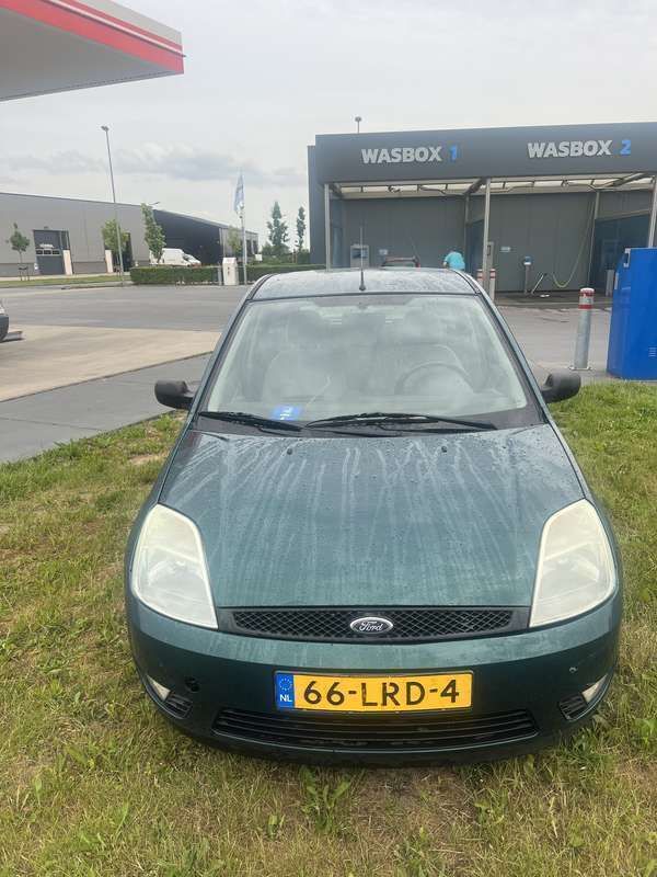 Groen Gebruikt 2003 Ford Fiesta Ambiente Hatchback | € 1.450 (Eerlijke prijs) - Afbeelding 1/4