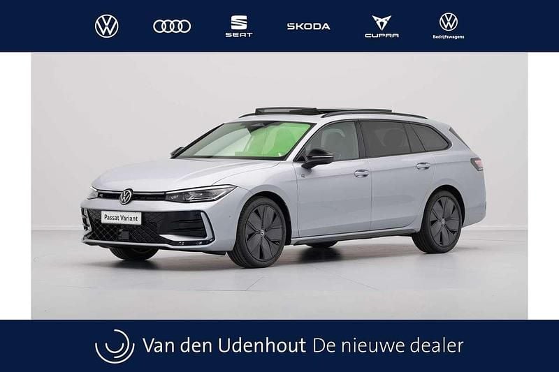 Grijs, metallic lak Nieuw 2024 VW Passat Business Stationwagen | € 47.850 (Goede deal) - Afbeelding 1/4