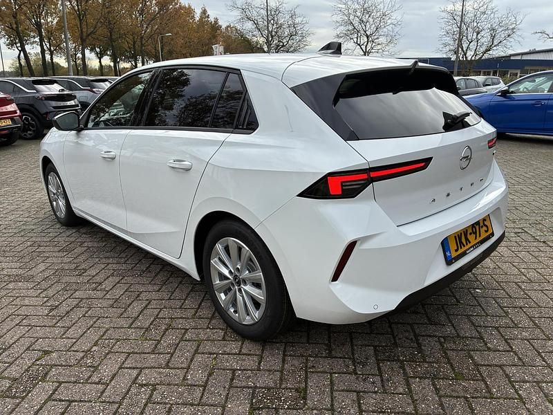 Nieuw Opel Astra Business Edition 145 PK (106 kW) 2025 Wit Hatchback