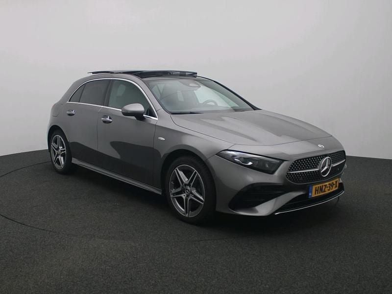 Occasion Mercedes A250 Business 218 PK (160 kW) 2025 Grijs Hatchback