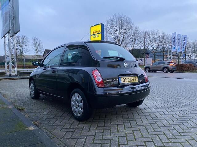 Occasion Nissan Micra Pure 65 PK (47 kW) 2005 Zwart, metallic lak Hatchback