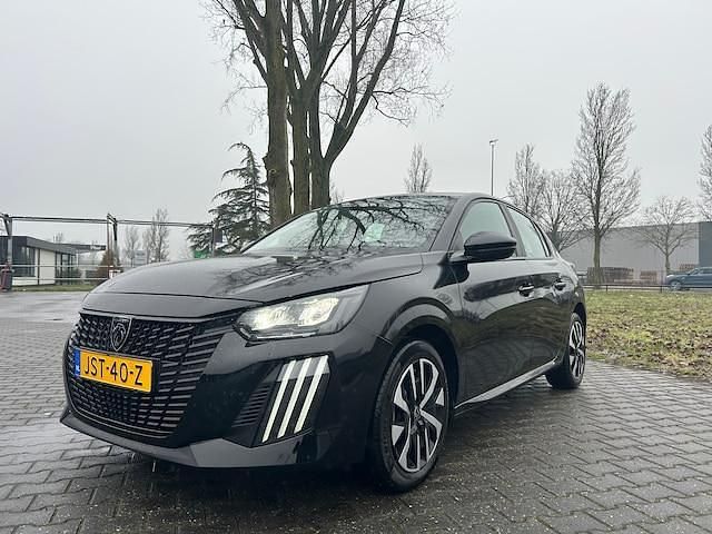 Occasion Peugeot 208 Active 100 PK (73 kW) 2024 Zwart Hatchback