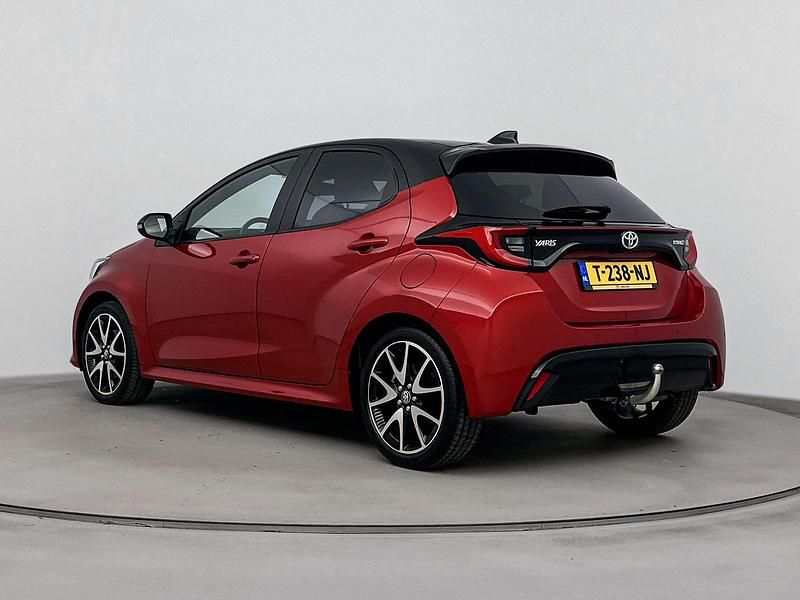 Occasion Toyota Yaris Executive 116 PK (85 kW) 2022 Rood Hatchback