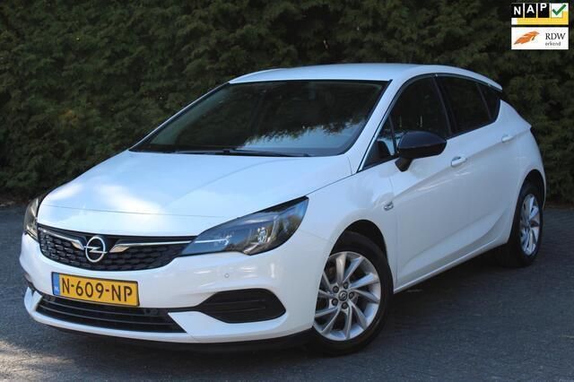 Wit Gebruikt 2021 Opel Astra Business Elegance Hatchback | € 8.950 - Afbeelding 1/4