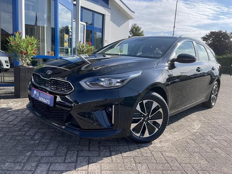 Zwart Gebruikt 2021 Kia Ceed Stationwagen | € 20.750 (Goede deal) - Afbeelding 1/4