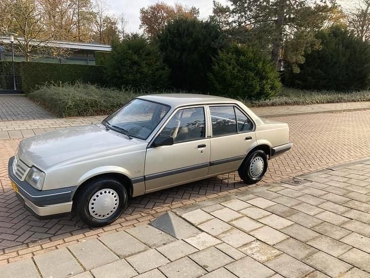 Gebruikt 1986 Opel Ascona | € 4.250 - Afbeelding 1/1