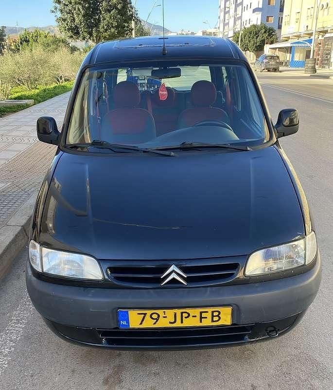 Zwart Occasion 2002 Citroën Berlingo MPV | € 1.100 (Goede deal) - Afbeelding 1/4