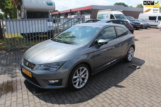 Grijs Gebruikt 2014 Seat Leon SC Business Hatchback | € 8.800 (Duur) - Afbeelding 1/4