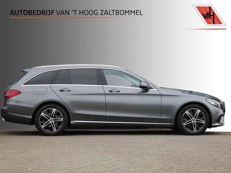 Grijs Gebruikt 2019 Mercedes C200 Avantgarde Stationwagen | € 26.900 (Eerlijke prijs) - Afbeelding 1/4