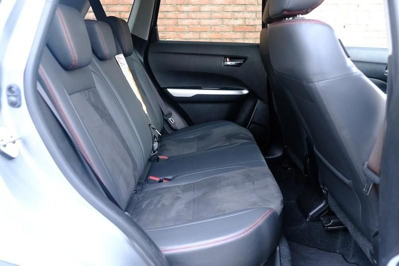 Occasion Suzuki Vitara 140 PK (102 kW) 2017 Grijs SUV