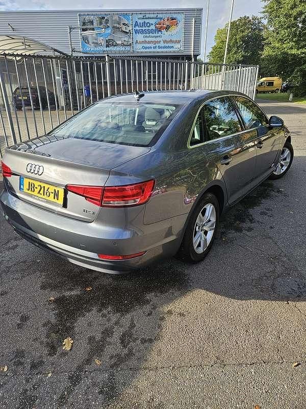 Grijs Occasion 2016 Audi A4 Proline Sedan | € 13.000 (Duur) - Afbeelding 1/4