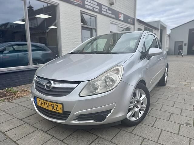 Grijs Gebruikt 2007 Opel Corsa Business Hatchback | € 1.949 (Iets duurder) - Afbeelding 1/4