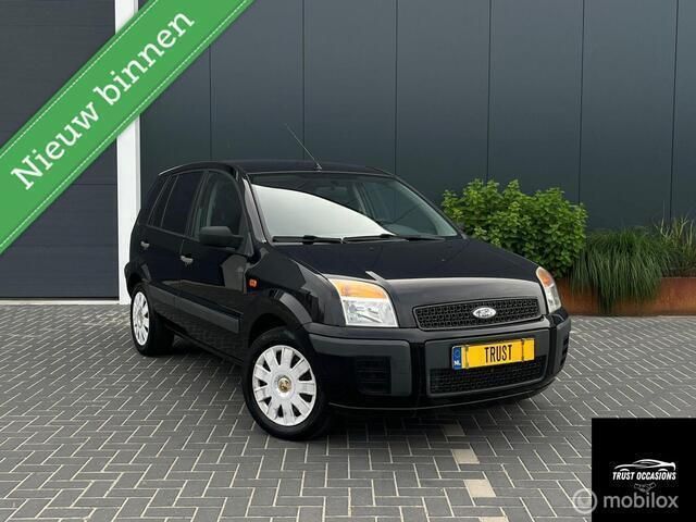 Occasion Ford Fusion 80 PK (58 kW) 2006 Zwart MPV