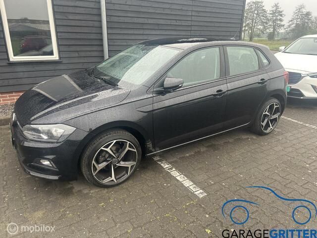 Zwart Gebruikt 2018 VW Polo Comfortline Hatchback | € 16.450 (Goede deal) - Afbeelding 1/4