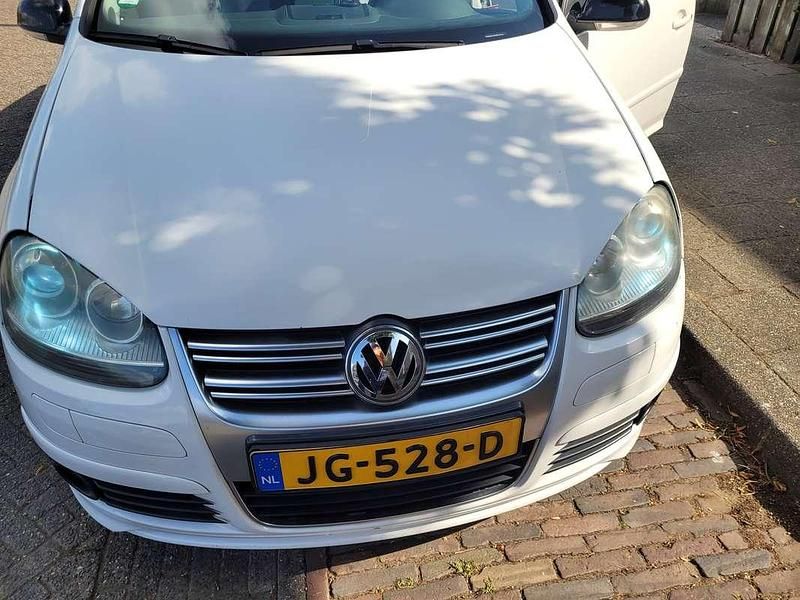 Wit Occasion 2008 VW Golf V Trendline Stationwagen | € 3.500 (Iets duurder) - Afbeelding 1/4