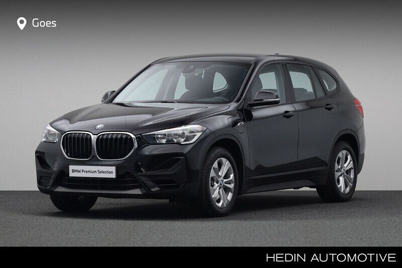 Zwart Gebruikt 2022 BMW X1 Performance SUV | € 31.880 (Eerlijke prijs) - Afbeelding 1/4
