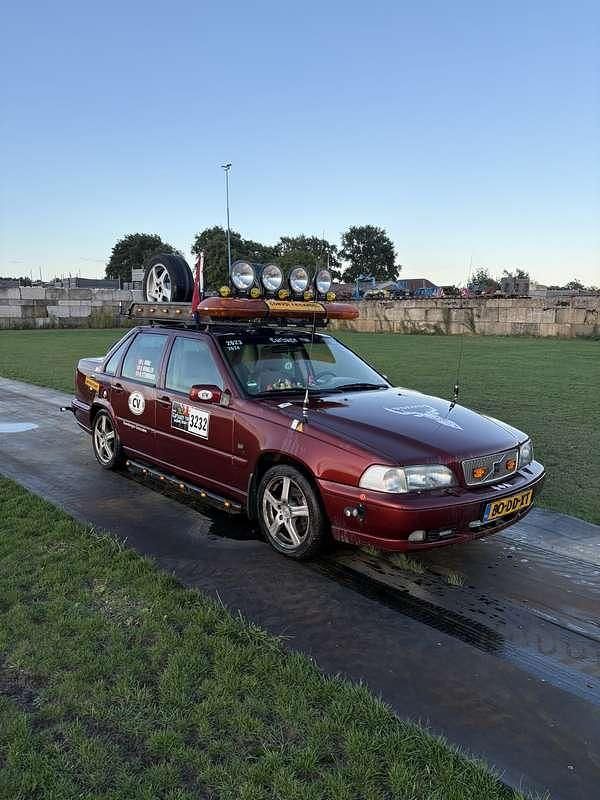 Rood Gebruikt 1999 Volvo S70 Sedan | € 2.499 - Afbeelding 1/4