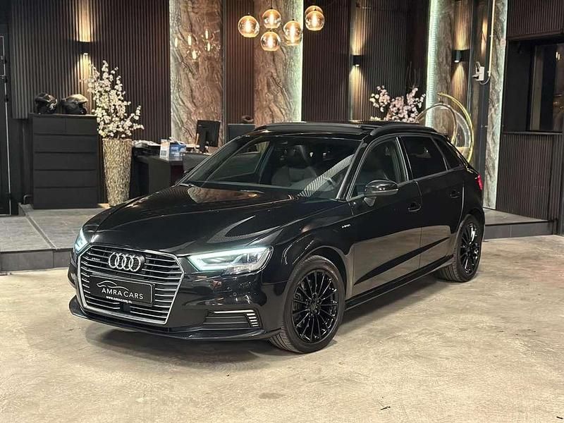 Zwart Gebruikt 2017 Audi A3 Sportback e-tron S-Line Sedan | € 18.999 (Eerlijke prijs) - Afbeelding 1/4