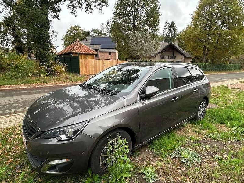 Grijs Gebruikt 2017 Peugeot 308 Stationwagen | € 7.500 (Super prijs) - Afbeelding 1/4