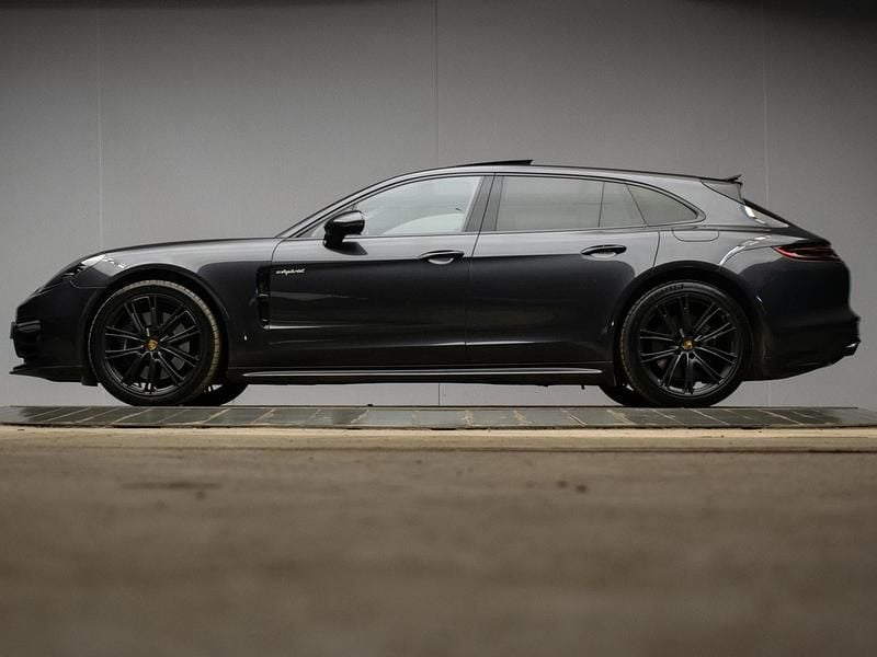 Grijs Gebruikt 2017 Porsche Panamera Sedan | € 57.945 (Goede deal) - Afbeelding 1/4