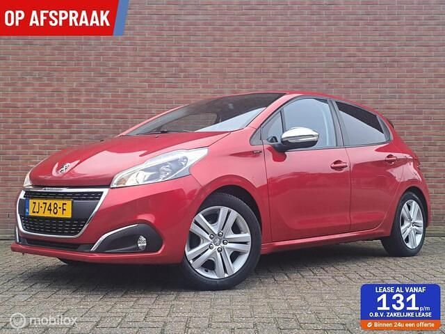 Rood Occasion 2019 Peugeot 208 Signature Sky Hatchback | € 7.950 (Eerlijke prijs) - Afbeelding 1/4