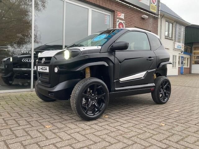 Wit Nieuw 2024 Aixam Scouty Hatchback | € 14.799 - Afbeelding 1/4
