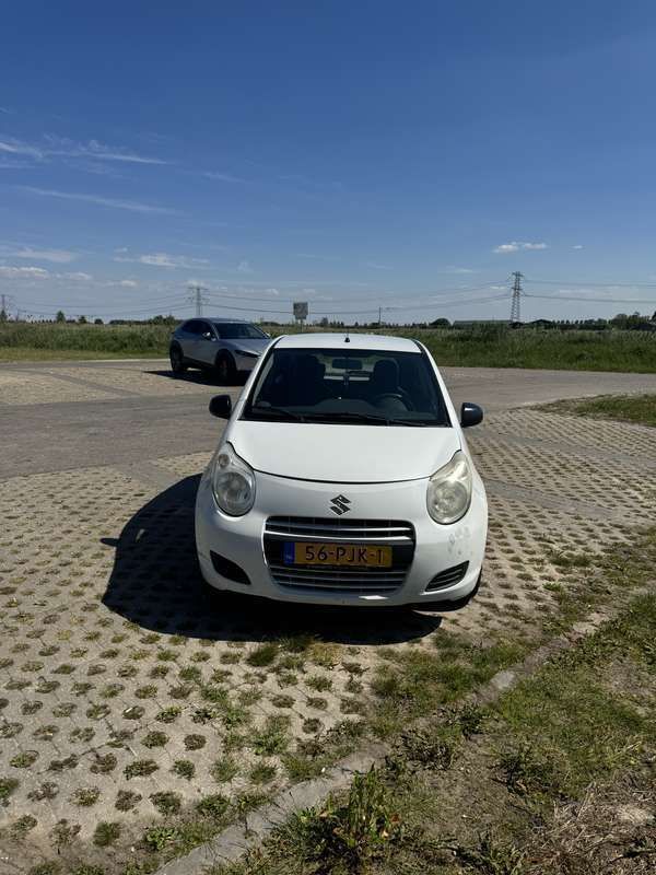 Wit Gebruikt 2011 Suzuki Alto Hatchback | € 2.800 (Eerlijke prijs) - Afbeelding 1/4