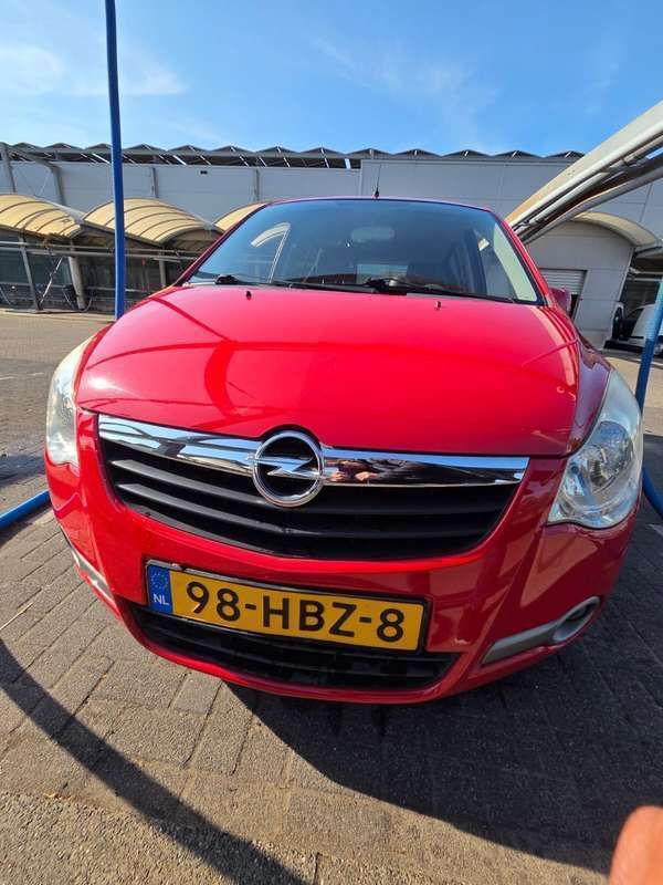 Rood Gebruikt 2008 Opel Agila Enjoy Sedan | € 3.000 (Eerlijke prijs) - Afbeelding 1/4