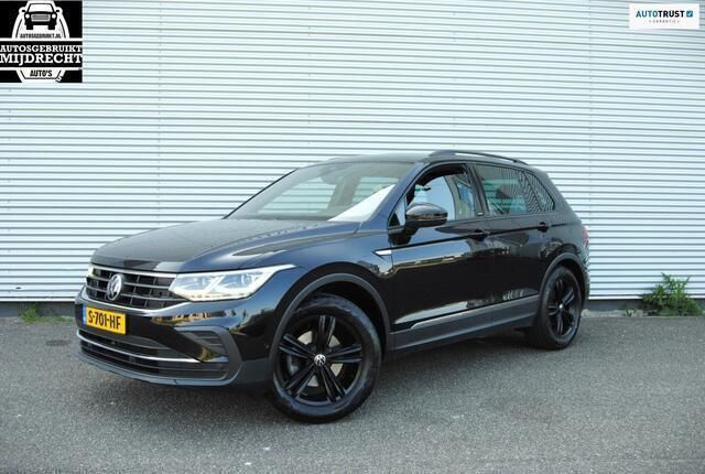 Zwart, metallic lak Gebruikt 2021 VW Tiguan Elegance SUV | € 33.599 (Eerlijke prijs) - Afbeelding 1/4