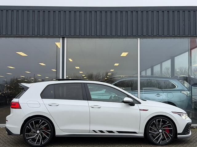 Occasion VW Golf VIII GTI Clubsport 301 PK (221 kW) 2021 Wit Hatchback