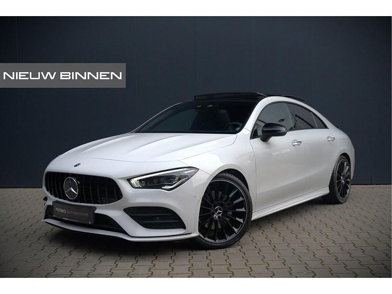 Wit Gebruikt 2020 Mercedes CLA200 Business Sedan | € 31.740 (Iets duurder) - Afbeelding 1/4
