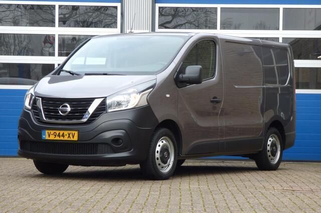 Grijs Gebruikt 2019 Nissan NV300 Acenta Van | € 12.999 (Iets duurder) - Afbeelding 1/4