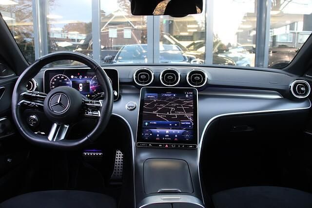 Grijs (metallic) Gebruikt 2024 Mercedes C200 AMG line Sedan | € 47.950 (Goede deal) - Afbeelding 1/3