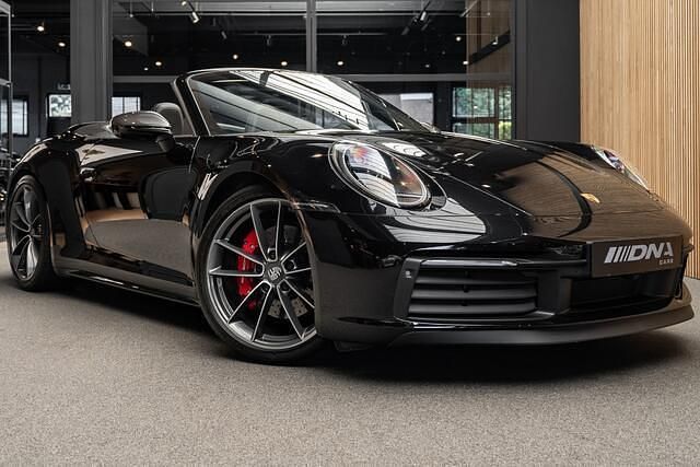 Zwart Gebruikt 2021 Porsche 911 Carrera 4S Cabriolet Chrono Cabriolet | € 164.992 (Iets duurder) - Afbeelding 1/4