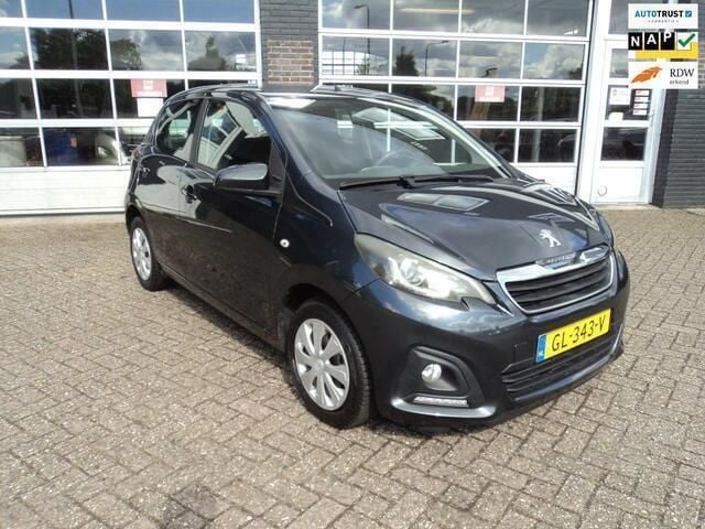 Grijs Gebruikt 2015 Peugeot 108 Active Hatchback | € 6.450 (Eerlijke prijs) - Afbeelding 1/4