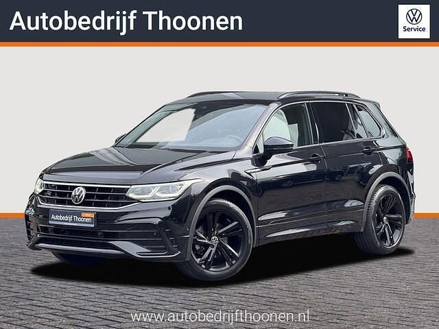 Zwart Gebruikt 2021 VW Tiguan Business+ SUV | € 29.900 (Eerlijke prijs) - Afbeelding 1/4