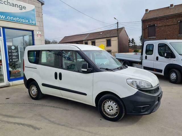 Wit Gebruikt 2015 Fiat Doblò MPV | € 9.680 (Duur) - Afbeelding 1/4