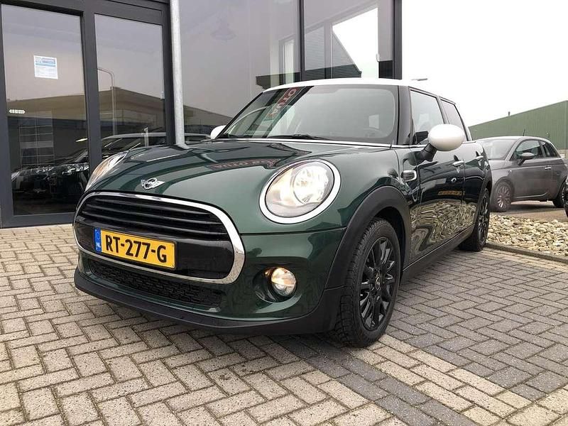 Occasion Mini Cooper Business 136 PK (100 kW) 2018 Groen Hatchback
