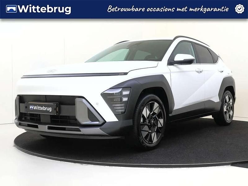 Wit Occasion 2025 Hyundai Kona Comfort SUV | € 31.325 (Eerlijke prijs) - Afbeelding 1/3