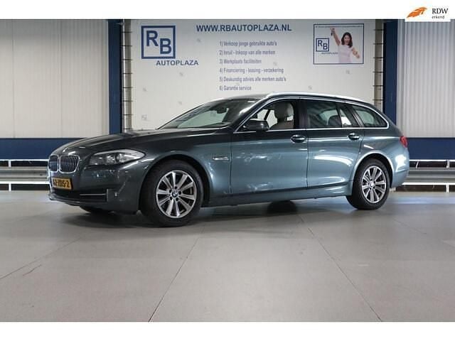 Groen Gebruikt 2012 BMW 520 Executive Stationwagen | € 9.950 (Goede deal) - Afbeelding 1/4