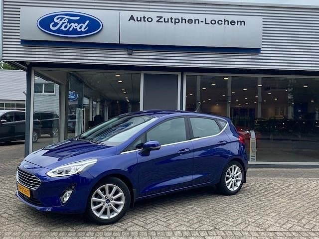 Blauw Gebruikt 2017 Ford Fiesta Titanium Hatchback | € 12.400 (Eerlijke prijs) - Afbeelding 1/4