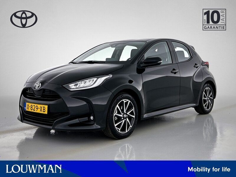 Zwart Gebruikt 2024 Toyota Yaris Hatchback | € 22.900 (Eerlijke prijs) - Afbeelding 1/3