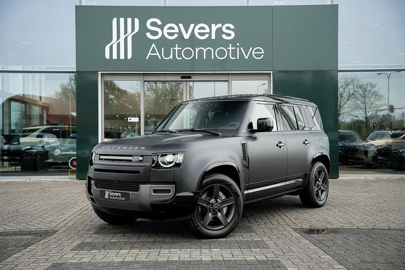 Zwart Nieuw 2025 Land Rover Defender SE Dynamic SUV | € 96.888 - Afbeelding 1/4