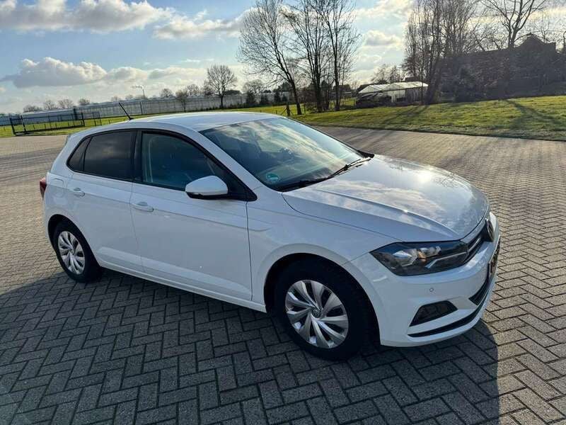 Wit Gebruikt 2019 VW Polo Comfortline Hatchback | € 13.450 (Goede deal) - Afbeelding 1/4