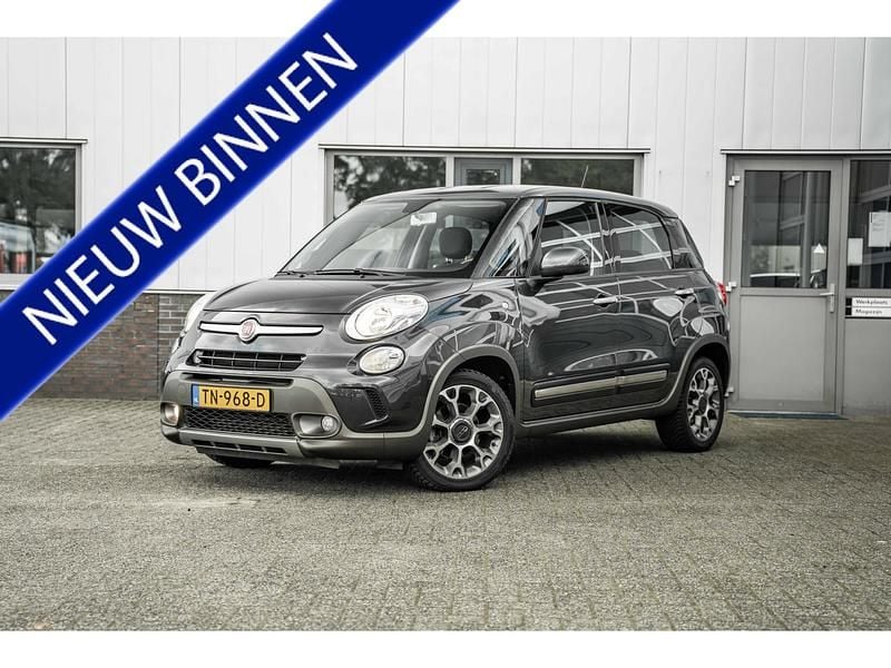 Grijs Gebruikt 2013 Fiat 500L Lounge MPV | € 7.750 (Eerlijke prijs) - Afbeelding 1/4