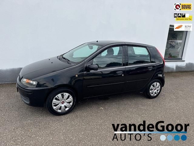 Zwart Gebruikt 2003 Fiat Punto Hatchback | € 1.450 (Iets duurder) - Afbeelding 1/4
