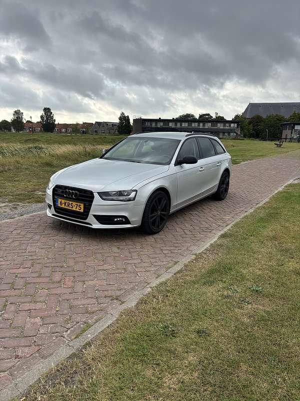 Grijs Gebruikt 2013 Audi A4 Stationwagen | € 10.500 (Eerlijke prijs) - Afbeelding 1/4