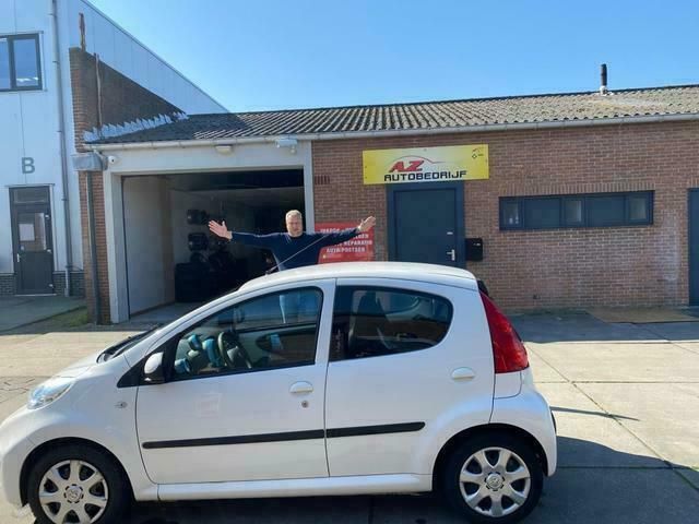 Occasion Peugeot 107 Urban Move 68 PK (50 kW) 2010 Wit Hatchback