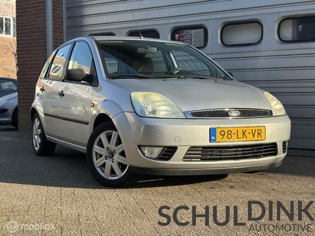 Occasion Ford Fiesta Ghia 80 PK (58 kW) 2003 Grijs Hatchback